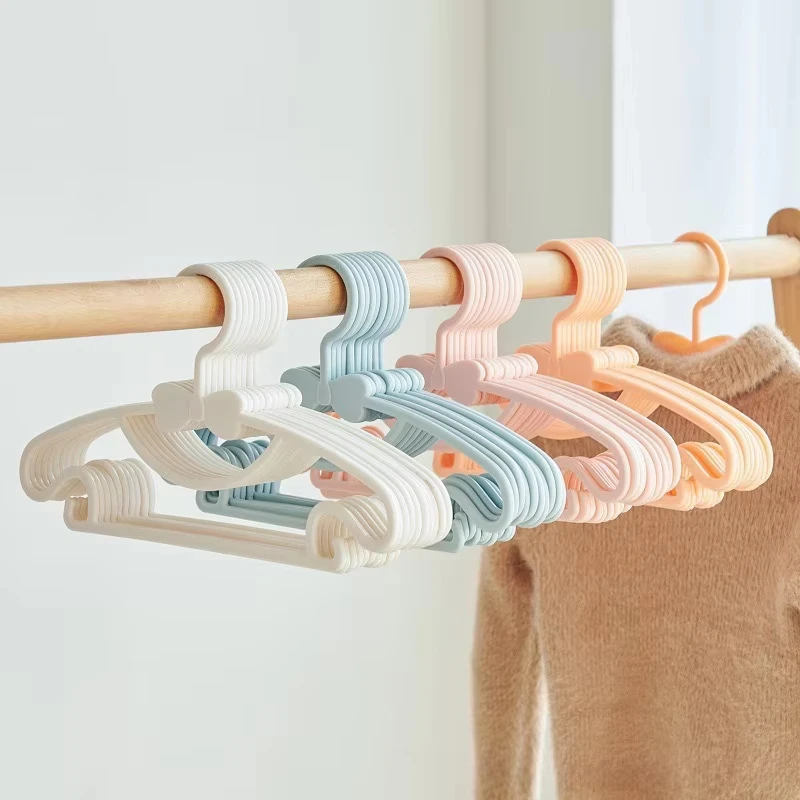 Baby Clothing Hanging Rack - ไม้แขวนเสื้อเด็กแบบพกพา 10 ชิ้น ทำจากพลาสติก สำหรับแขวนผ้าเช็ดตัว ผ้าพันคอ